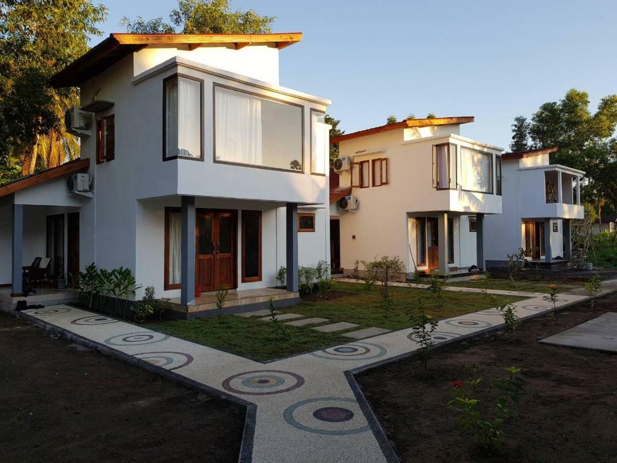 Kondo Villa Labuhan Pandan ภายนอก รูปภาพ