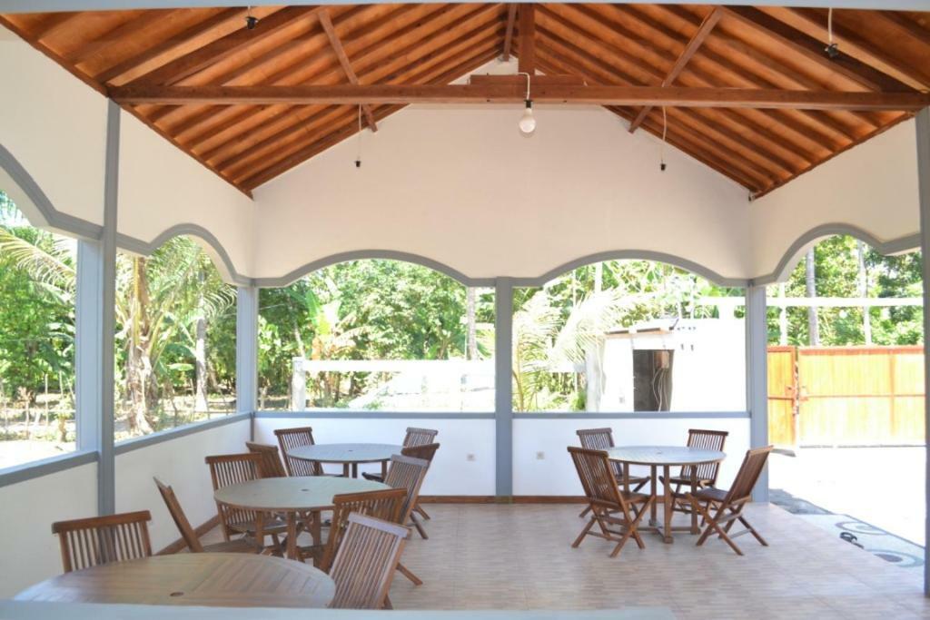 Kondo Villa Labuhan Pandan ภายนอก รูปภาพ